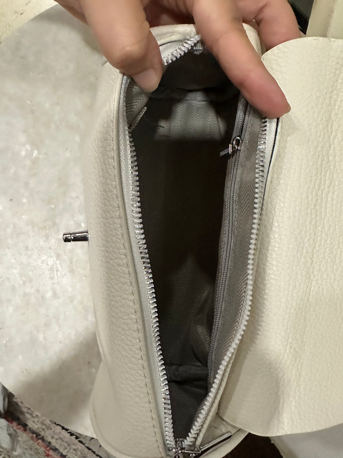 Round shoulder/sling Bag