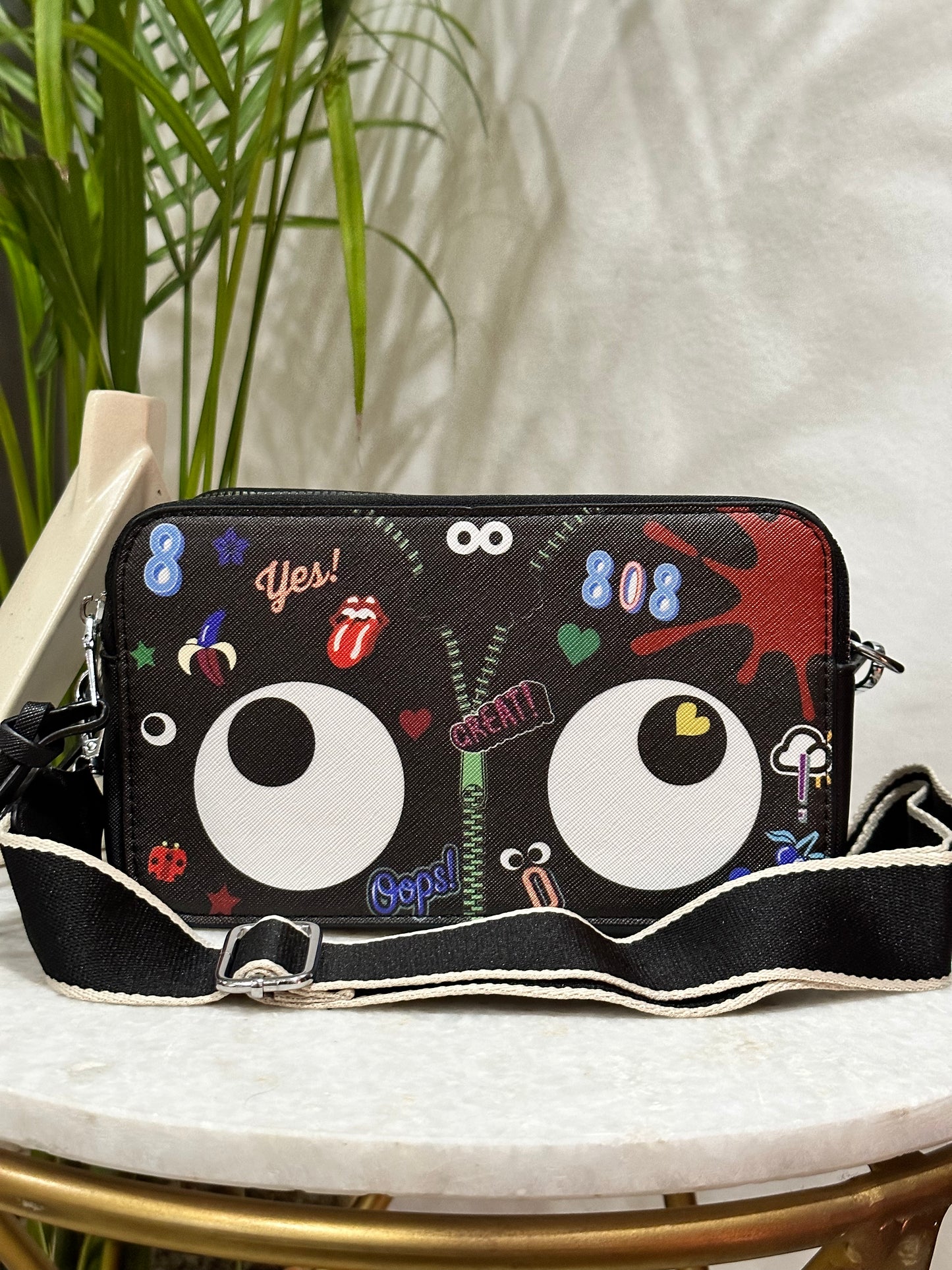 Eye Theme Broad Sling