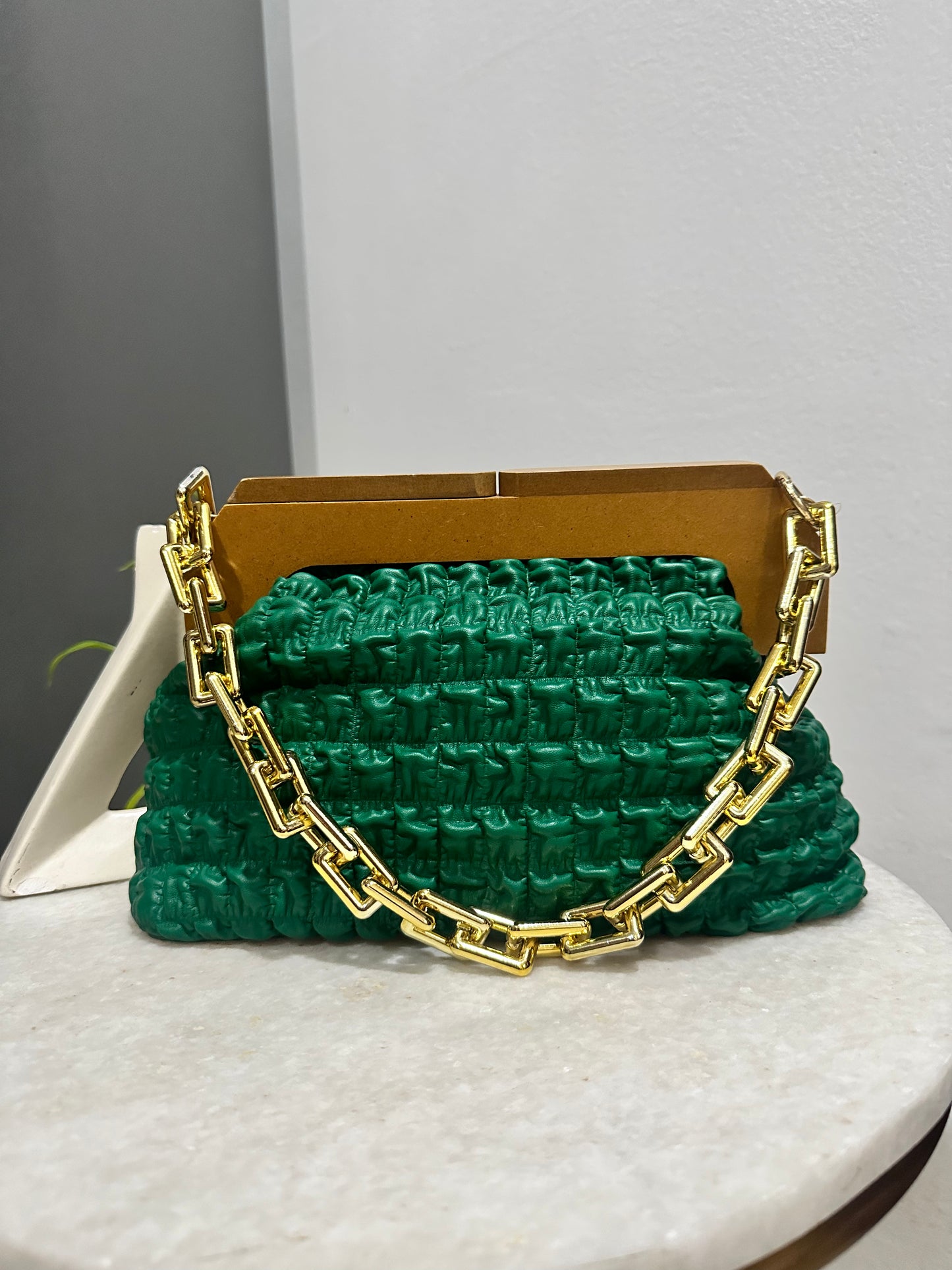 Wooden clutch