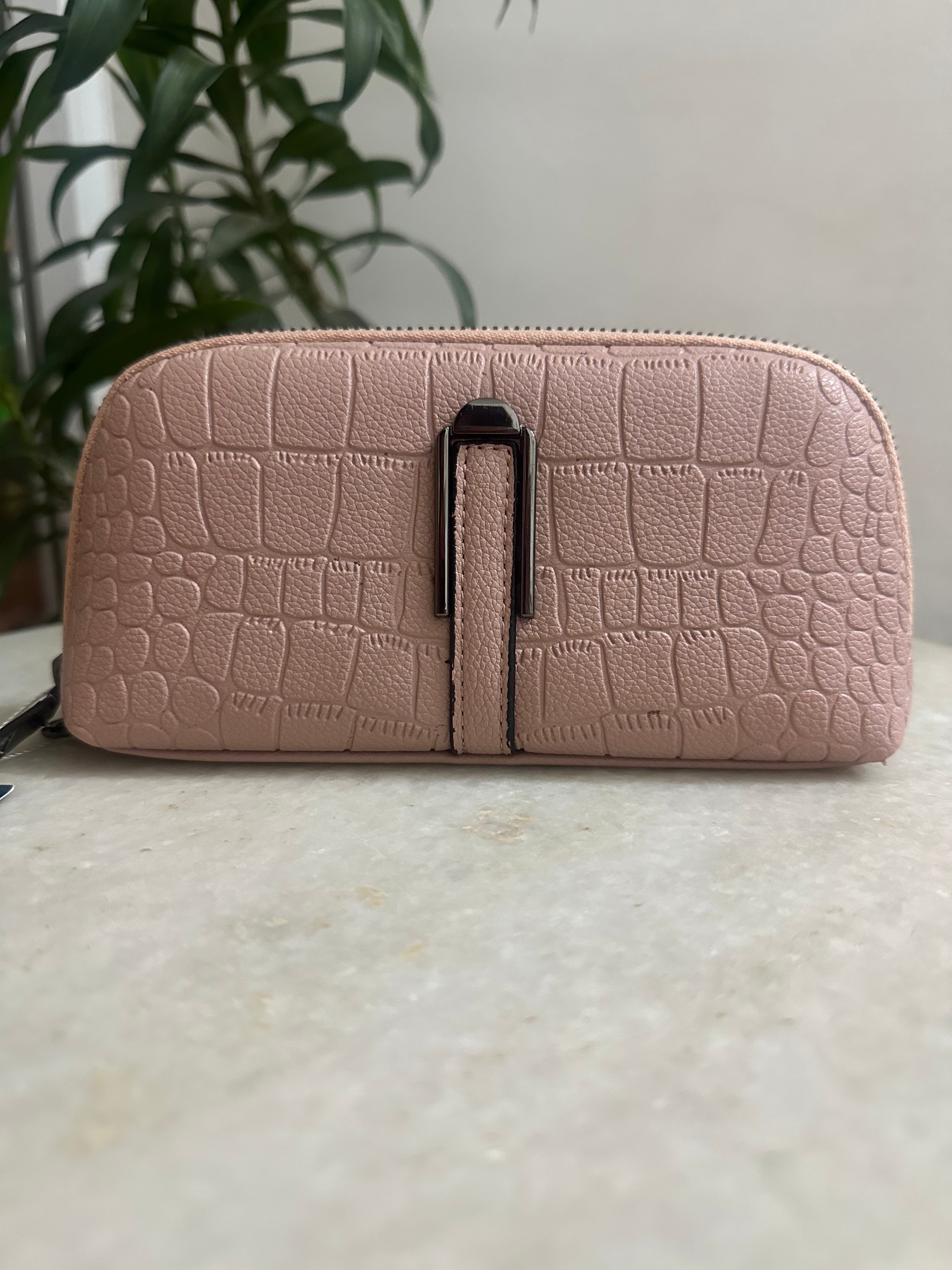 Vibe croco Pouch