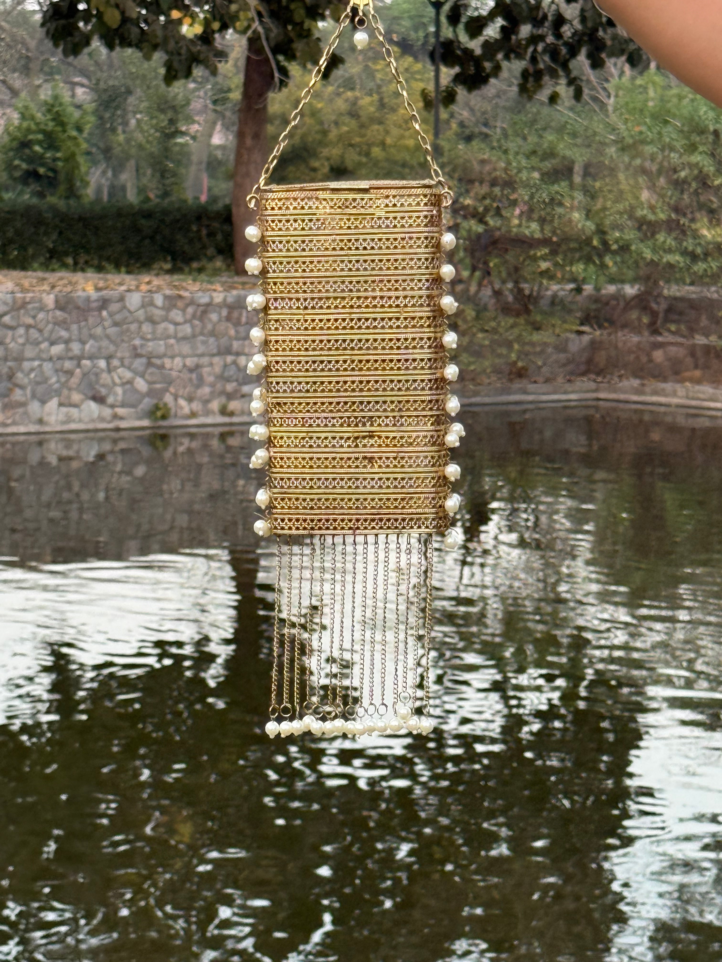 Kundan Metal Mobile Purse