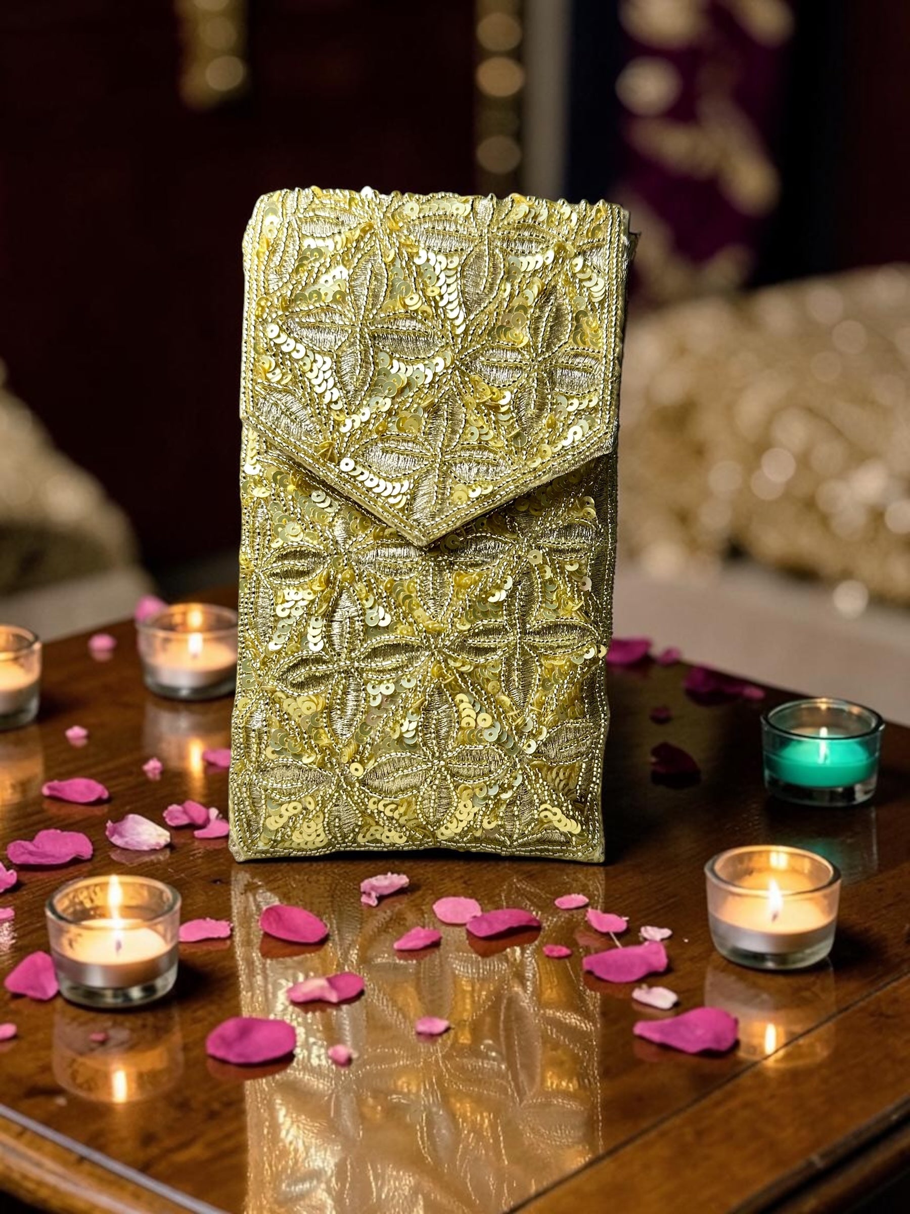 Regal Bloom Mobile Purse