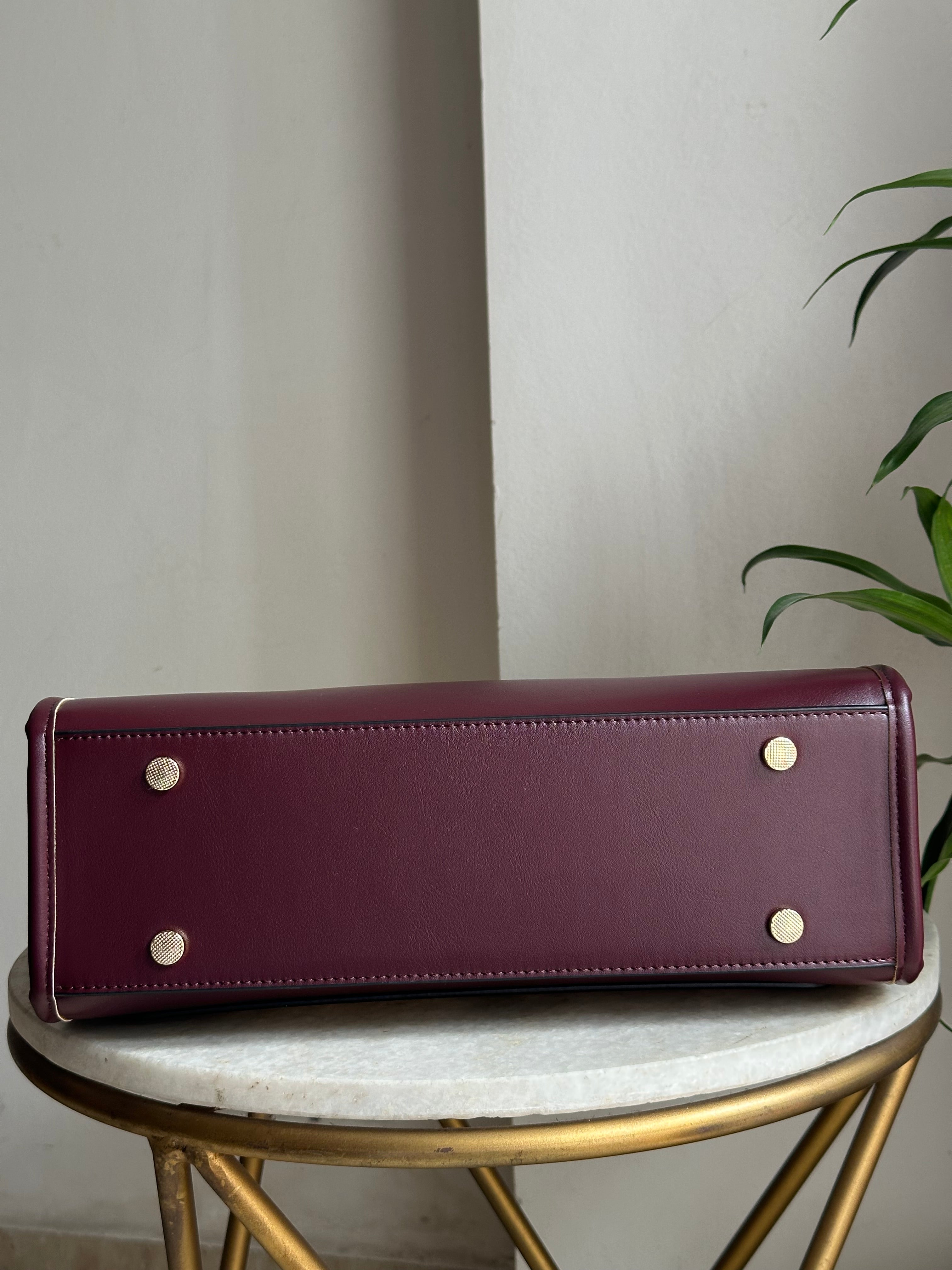 Royale Pocket Tote Bag